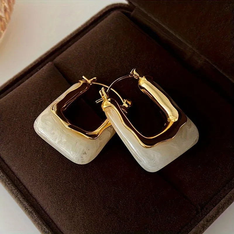 Gold-Tone U-Shaped Hoop Earrings – Vintage Resin Inlay Design for Women’s Party Jewelry