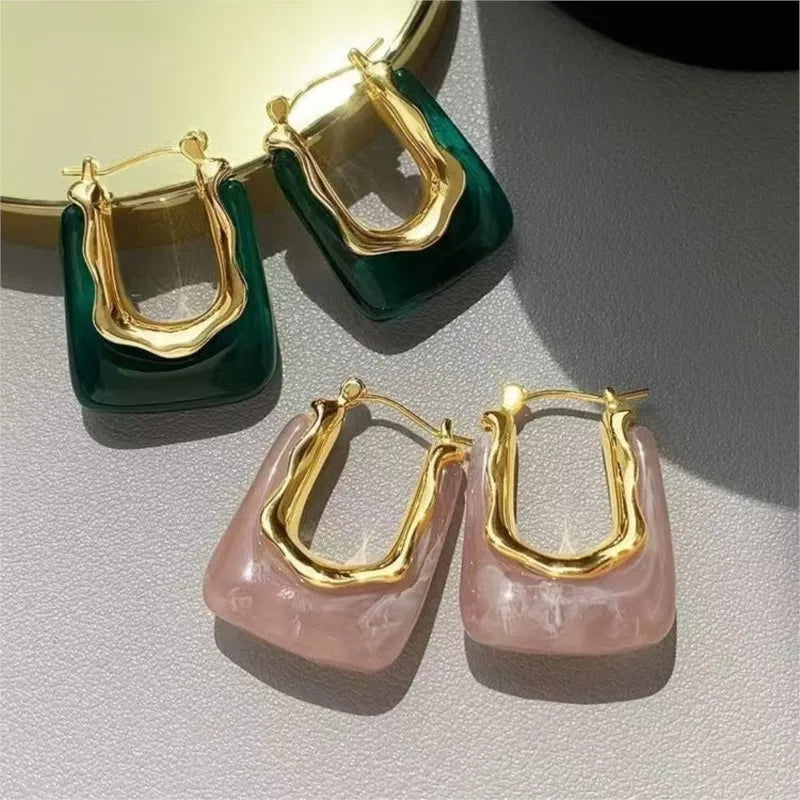 Gold-Tone U-Shaped Hoop Earrings – Vintage Resin Inlay Design for Women’s Party Jewelry